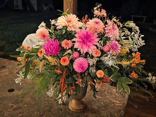 DESIGNING WITH DAHLIAS FLORAL ARRANGEMENT WORKSHOP